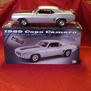1:18  Dick Harrell 1969 Copo Camaro diecast model